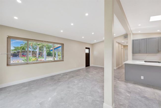 3480 Sw 20 Th St, House other with 3 bedrooms, 2 bathrooms and null parking in Fort Lauderdale FL | Image 5