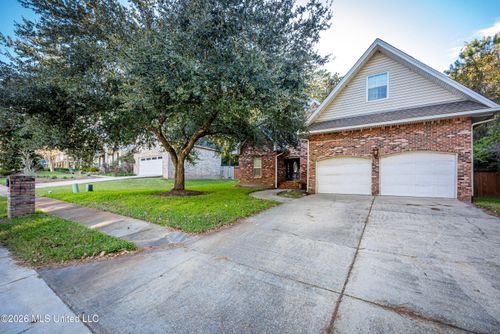 809 Magnolia Bayou Blvd, Ocean Springs, MS, 39564-8515 | Card Image