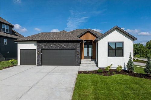 16506 S Loiret St, Olathe, KS, 66062-9019 | Card Image