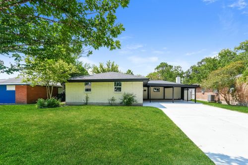 2113 21st Ave N, Texas City, TX, 77590-4840 | Card Image