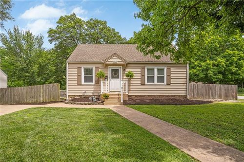5549 Caenen St, Shawnee, KS, 66216-1922 | Card Image