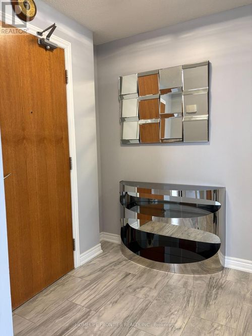 1105-50 Disera Drive, Vaughan (Beverley Glen), ON, L4J9E9 | Card Image