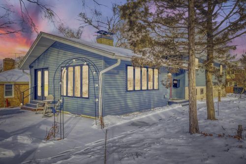 1747 Ford Pkwy, Saint Paul, MN, 55116-2140 | Card Image