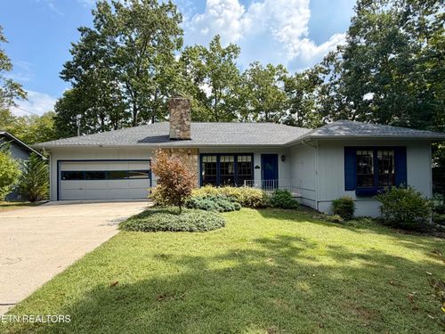 124 Canterbury Dr, Crossville, TN, 38558-7094 | Card Image