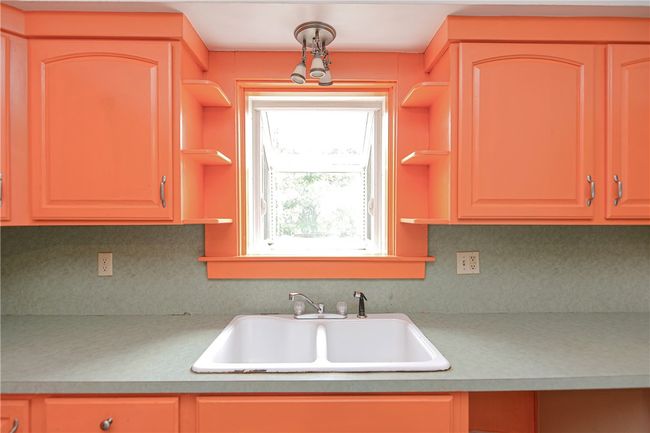 39 Camac St, House other with 2 bedrooms, 2 bathrooms and 6 parking in Pawtucket RI | Image 5