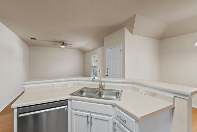 APT-621 - 3301 El Salido Pkwy, Home with 2 bedrooms, 2 bathrooms and 2 parking in Cedar Park TX | Image 11