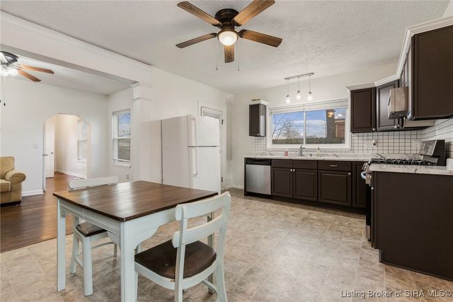 127 New Albany St, Home with 3 bedrooms, 2 bathrooms and null parking in Sellersburg IN | Image 24