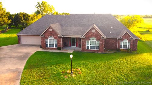 7054 E 149th St N, Collinsville, OK, 74021-4080 | Card Image