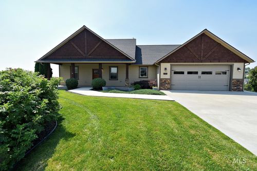 1946 Anderson Pl, Moscow, ID, 83843-2487 | Card Image