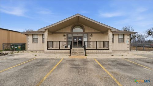 223 Lucinda Dr, New Braunfels, TX, 78130-2965 | Card Image