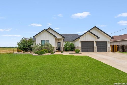 116 Park Hts, Poth, TX, 78147 | Card Image