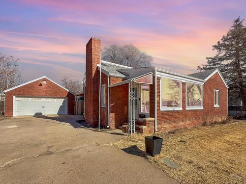 1523 E 9th St, Pueblo, CO, 81001-3211 | Card Image