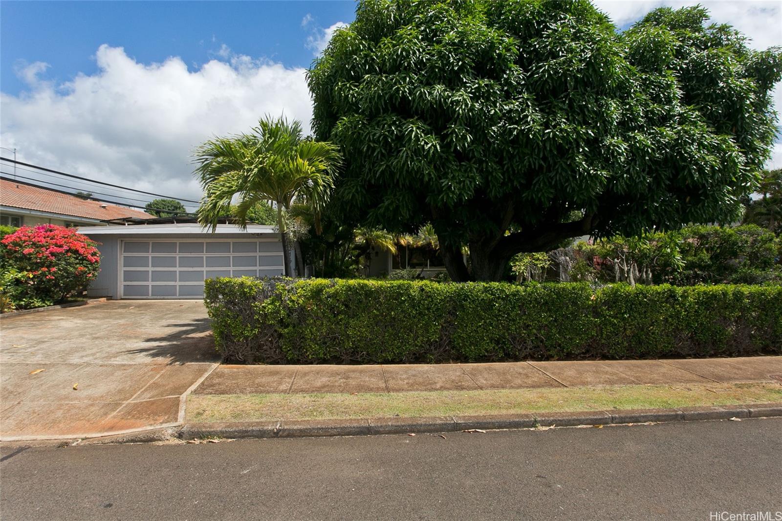 Amau St, Honolulu, HI 96816