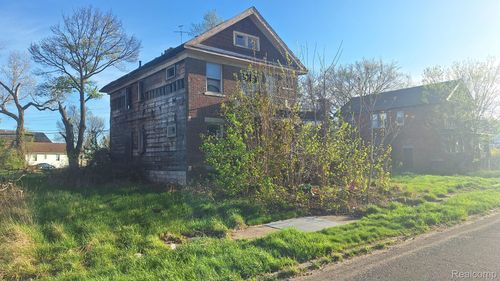 341 Puritan St, Highland Park, MI, 48203-2620 | Card Image