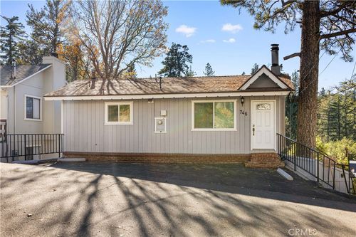 746 Arth Dr, Crestline, CA, 92325-9648 | Card Image