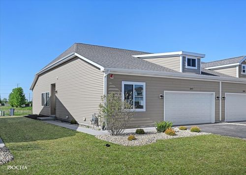 3997 Shoeger Dr, Yorkville, IL, 60560-5107 | Card Image