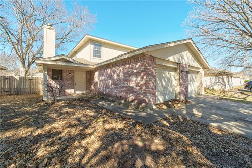 a-2904 Kestrel Dr, Austin, TX, 78745-7546 | Card Image
