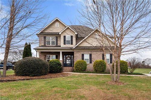 155 Essex Farm Rd, Advance, NC, 27006-7352 | Card Image