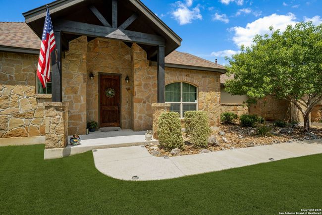 378 Lantana Xing, House other with 4 bedrooms, 3 bathrooms and null parking in Spring Branch TX | Image 5