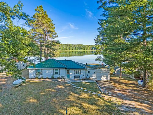 3957 W Cleveland Dr, Bitely, MI, 49309-9757 | Card Image