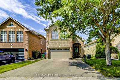 50 Sunny Glen Cres, House other with 3 bedrooms, 3 bathrooms and 6 parking in Brampton ON | Image 2