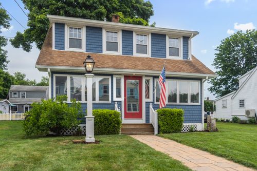 30 New Britain Rd, Old Lyme, CT, 06371-1925 | Card Image