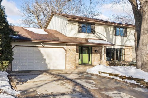 8932 66th Ave N, Brooklyn Park, MN, 55428-1821 | Card Image