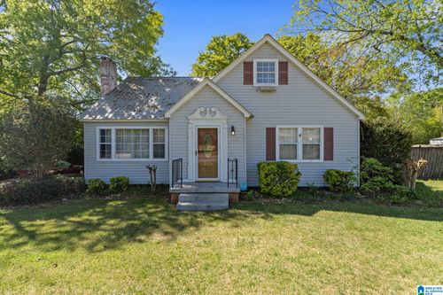 2013 2nd Ave N, Clanton, AL, 35045-3049 | Card Image