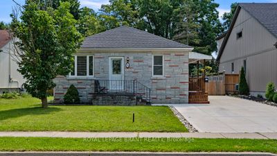 519 Dover St S, House other with 2 bedrooms, 1 bathrooms and 5 parking in Cambridge ON | Image 2