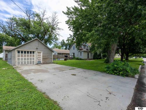 201 8th St, Scribner, NE, 68057-3082 | Card Image