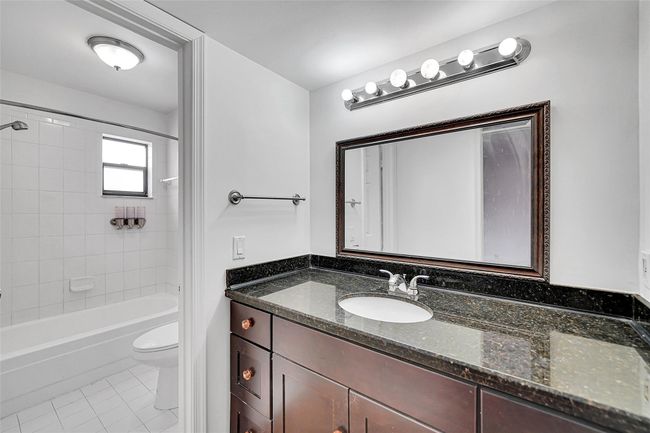 225 - 225 Se 11 Th Ave, Townhouse with 2 bedrooms, 3 bathrooms and null parking in Pompano Beach FL | Image 13