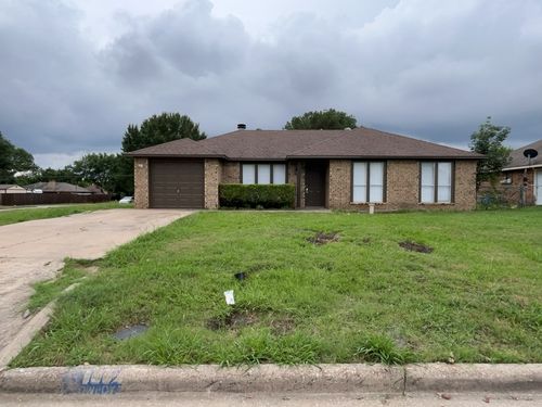 112 Mesa Dr, Glenn Heights, TX, 75154-8520 | Card Image