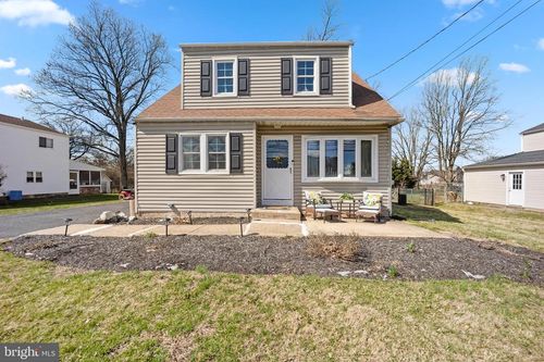 1012 Mearns Rd, WARMINSTER, PA, 18974-2214 | Card Image