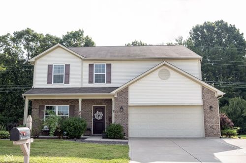 1535 Rosewood Dr, Avon, IN, 46123-8097 | Card Image