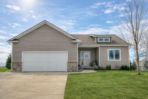 5330 Katelyn Ave, Van Meter, IA, 50261-6716 | Card Image