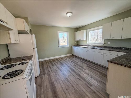 13 Dunlop Street E, Yorkton, SK, S3N3K3 | Card Image