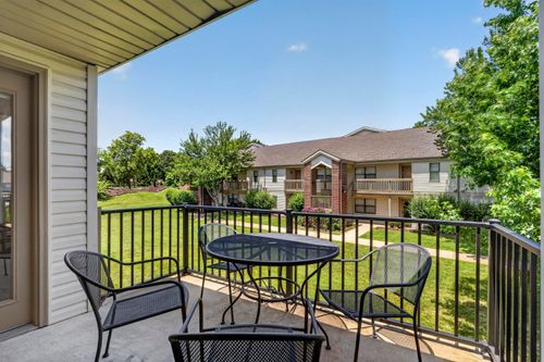 55-6-151 Highland Dr, Branson, MO, 65616-4047 | Card Image