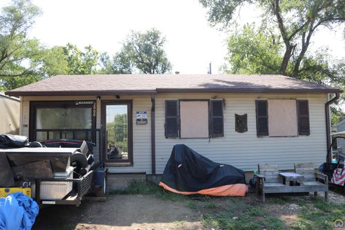 2000 Se Adams St, Topeka, KS, 66607-1225 | Card Image