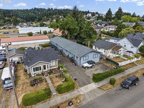 1063 S 4th St, Coos Bay, OR, 97420-1485 | Card Image