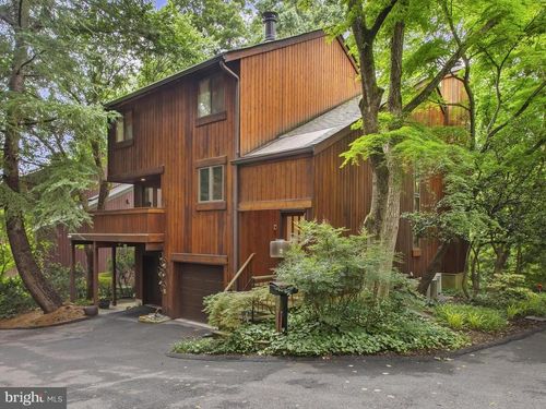 5211 Macarthur Ter Nw, WASHINGTON, DC, 20016-2617 | Card Image
