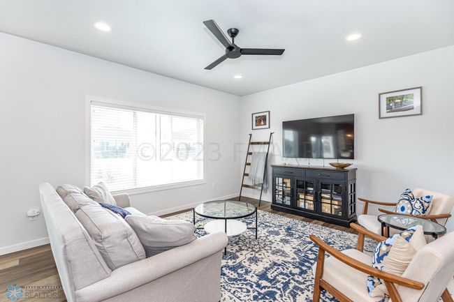 Living Room | Image 14