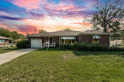 2052 S Volutsia Ave, Wichita, KS, 67211-5529 | Card Image