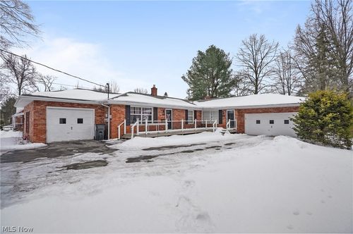 321 Meadowbrook Ave, Youngstown, OH, 44512-3007 | Card Image