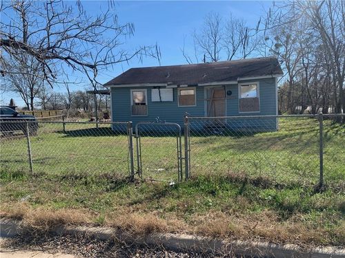 813 Foster Street, Navasota, TX, 77868 | Card Image