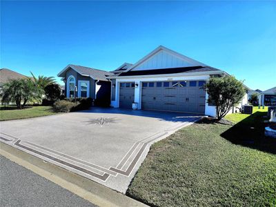 6225 Danielson Loop, House other with 3 bedrooms, 2 bathrooms and null parking in The Villages FL | Image 2