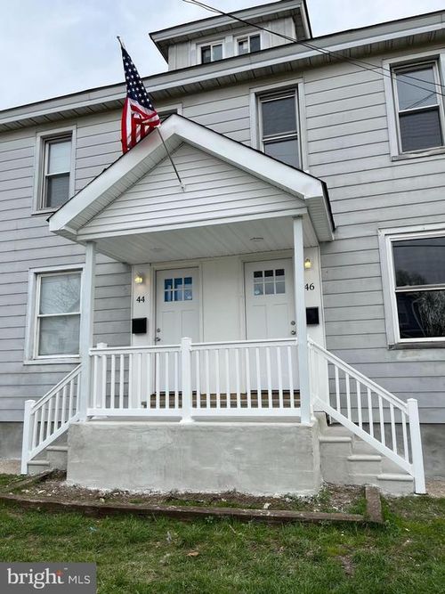 44 Capitol St, Paulsboro, NJ, 08066-1010 | Card Image