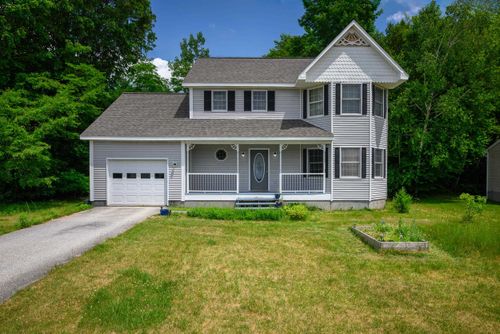 120 Albe Dr, Bennington, VT, 05201-8637 | Card Image