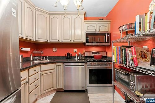 2100 Linwood Ave, Fort Lee, NJ, 07024-3186 | Card Image