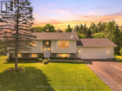 776 Mcfarlane Road, North Grenville, ON, K0G1S0 | Card Image