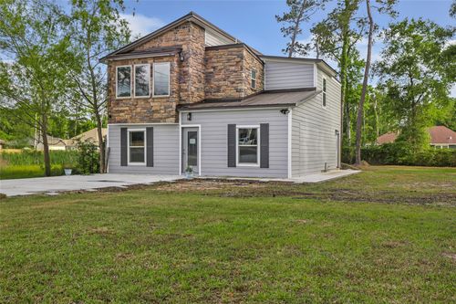 18586 Summer Hills Blvd, Porter, TX, 77365-6743 | Card Image